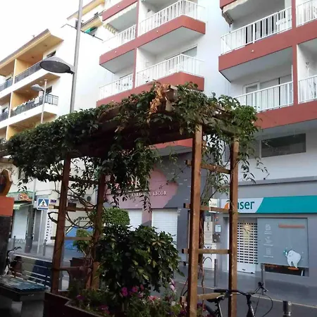 Petit Palace With Wifi 洛斯克里斯蒂亚诺斯